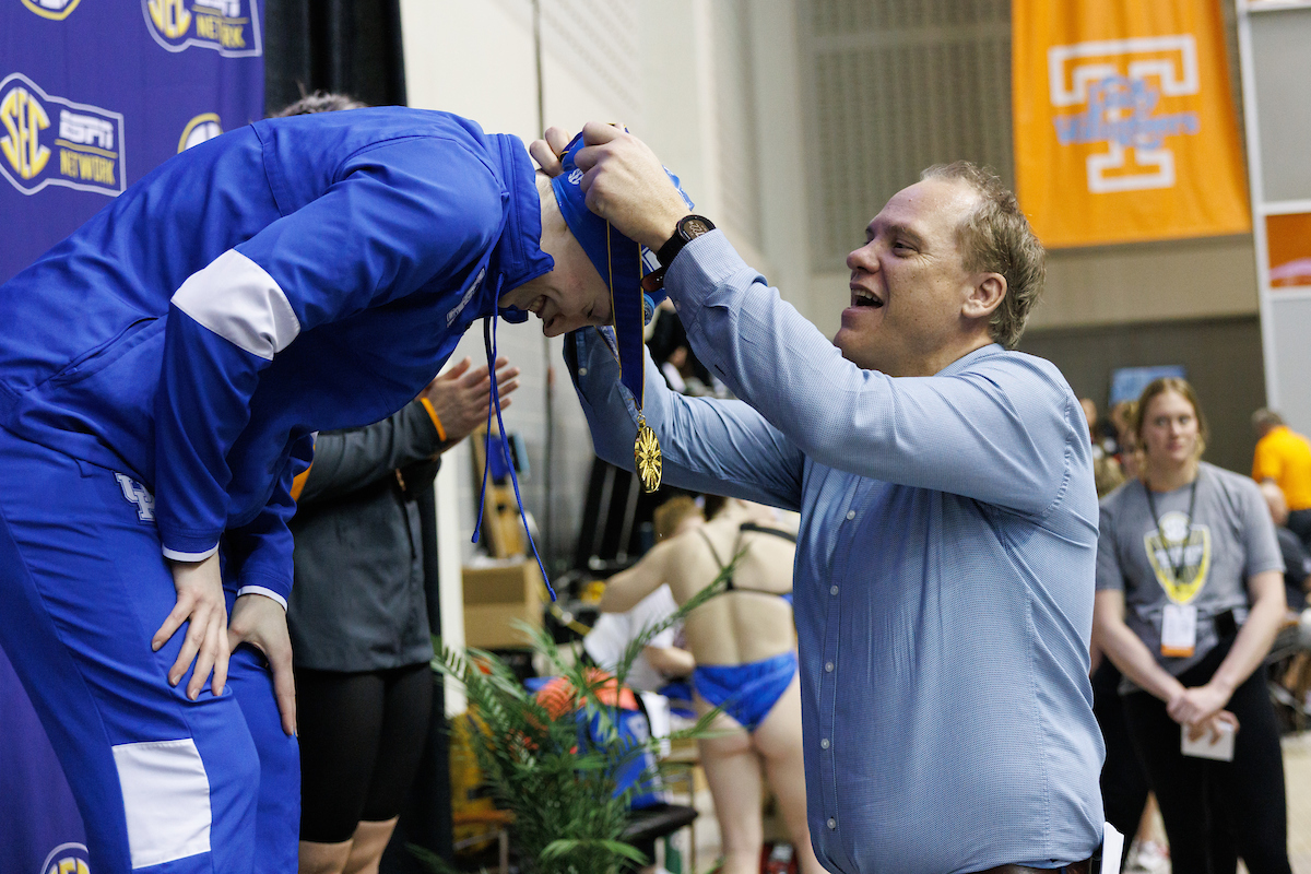 Gillian Davey. Coach Lars Jorgensen.

Day five of the SEC Swim and Dive Championship.

Photo by Elliott Hess | UK Athletics