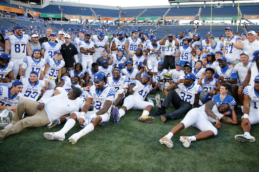 Team

The UK Football team beat Penn State 27-24 in the Citrus Bowl.

Photo by Michael Reaves | UK Athletics