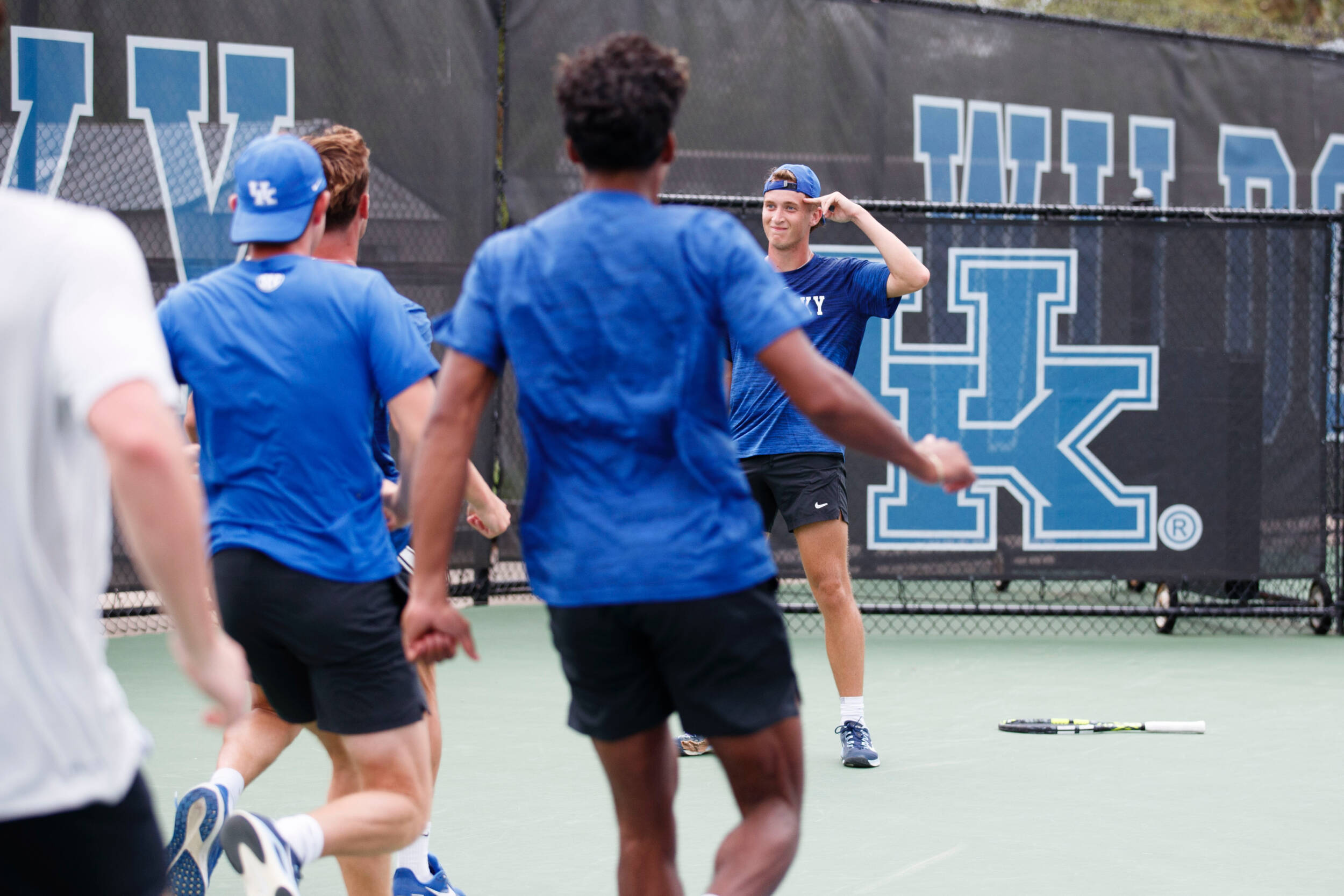 Loutit Plays Hero as Kentucky Knocks Off No. 12 Georgia