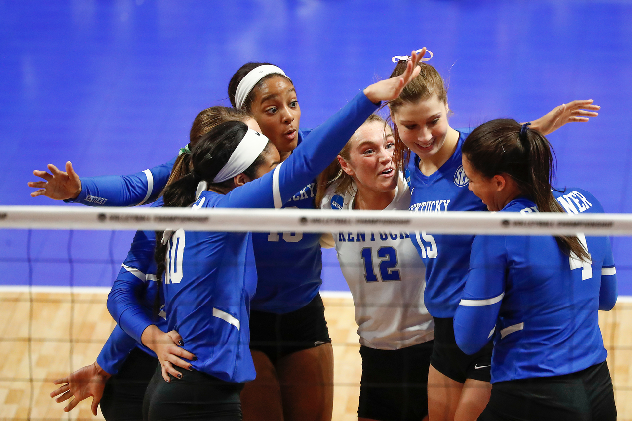 Team.

Kentucky falls to Nebraska 3-0 in the NCAA Volleyball Sweet 16 at The Maturi Pavillion in Minneapolis, MN, on Friday, December 7, 2018.

Photo by Chet White | UK Athletics