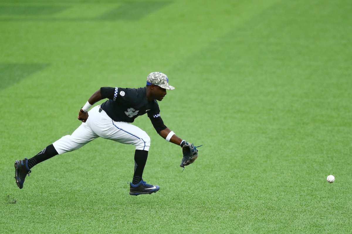 ZEKE LEWIS.

Kentucky falls to Vanderbilt, 16-10.


Photos by Elliott Hess | UK Athletics