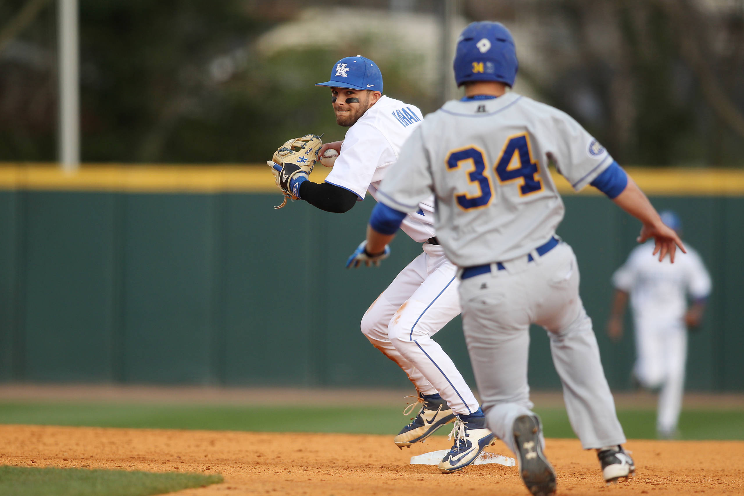 Baseball Hosts No. 1 Florida in 3-Game Set