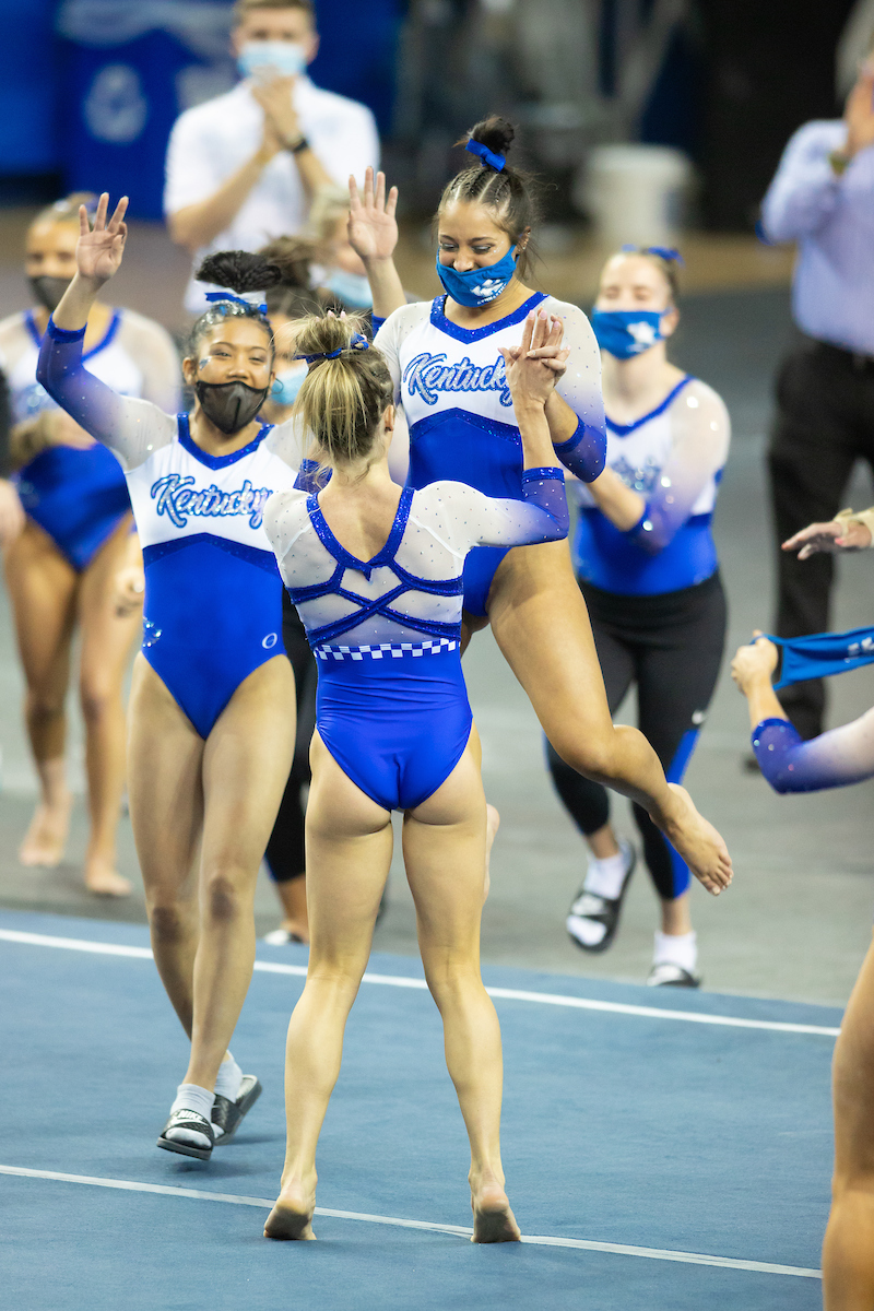 Makenna Clarke. Team.

Kentucky beats LSU 197.100 - 196.800

Photo by Grant Lee | UK Athletics