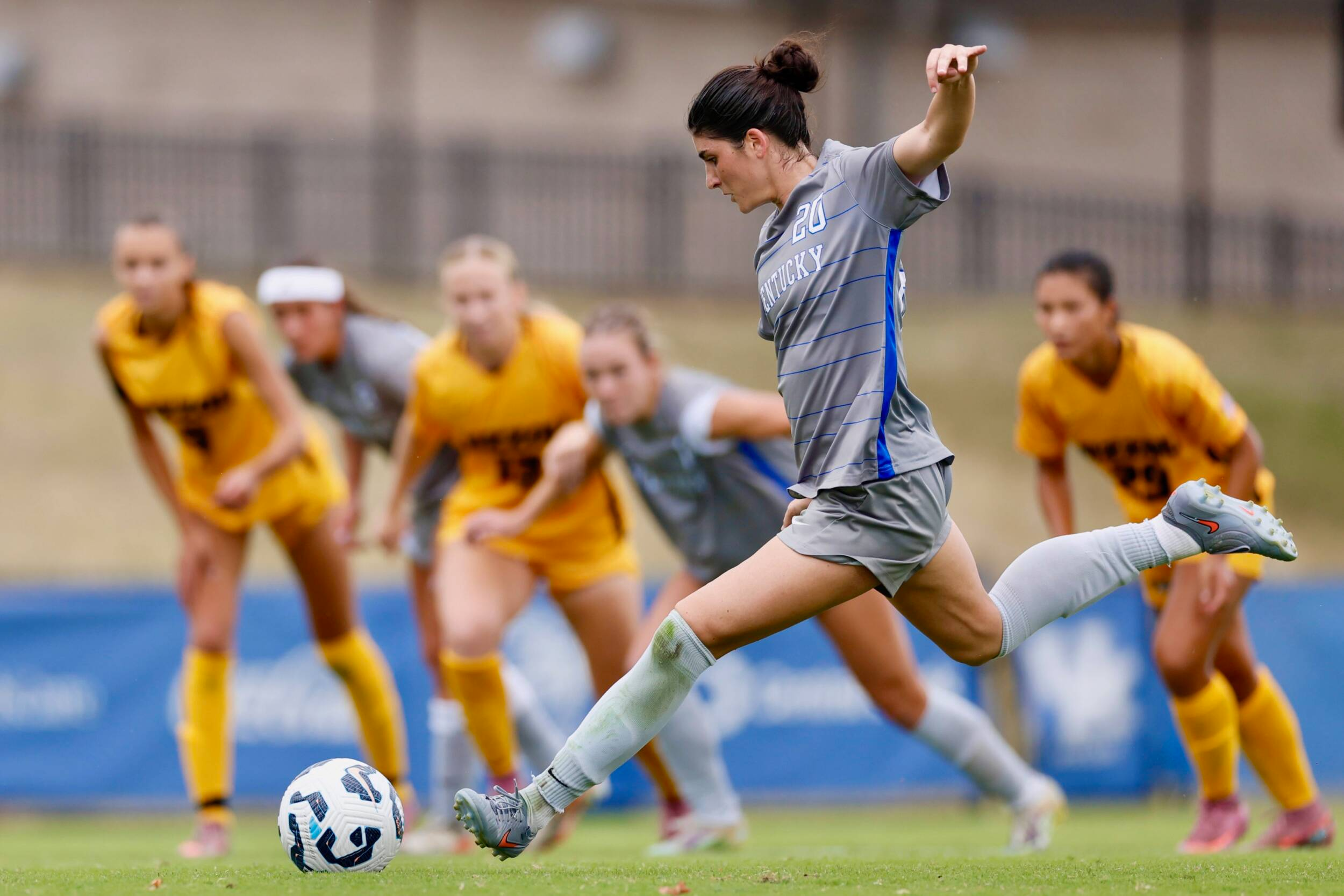 Poretto’s 89th Minute Penalty Pushes Kentucky Past Missouri, 1-0