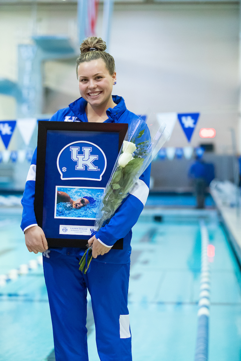 Kentucky Women's team beats Louisville 200.5-99.5
Kentucky Men's team falls to Louisville 111-188.

Photo by Grant Lee | UK Athletics