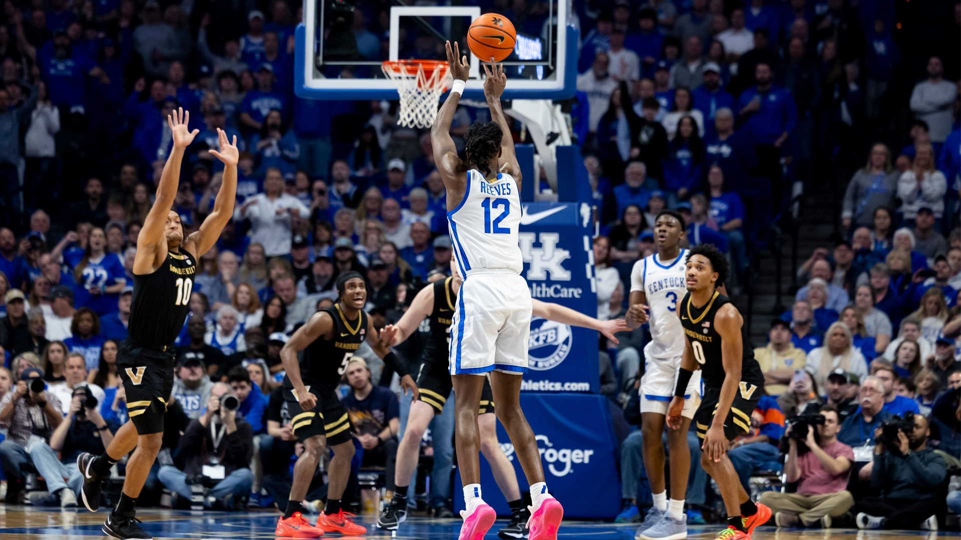 Antonio Reeves to Participate in Final Four 3-Point Contest