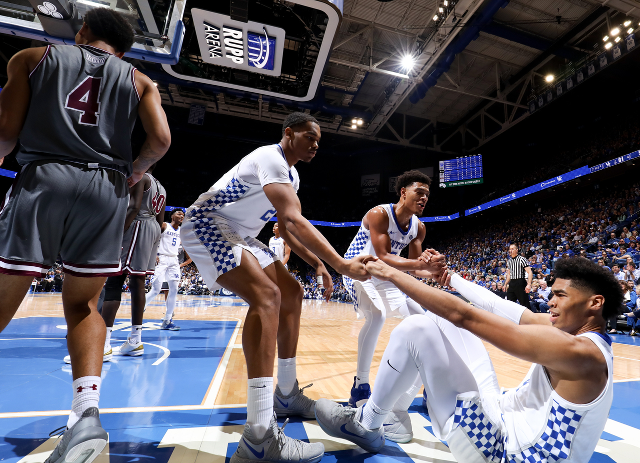 Team

Men's basketball beat SIU 71-59.

Photo by Chet White | UK Athletics