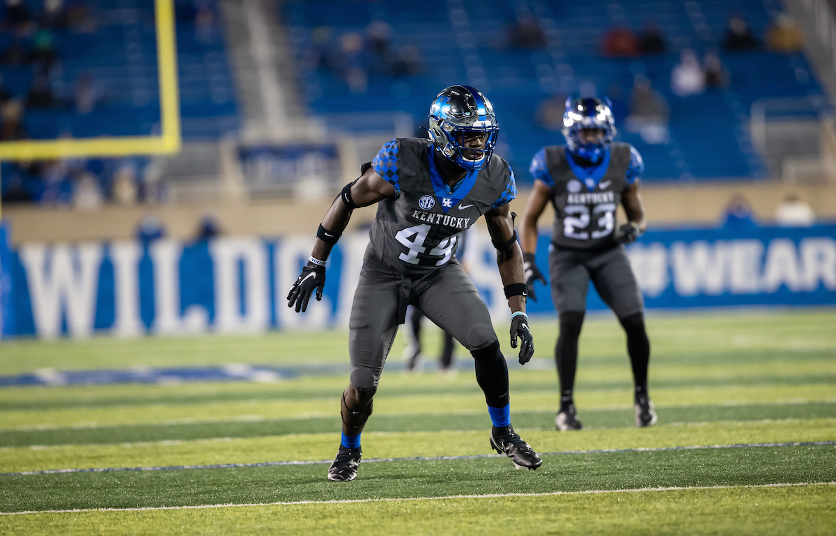 Jamin Davis

Kentucky beats South Carolina, 41-18.

Photo by Jacob Noger | UK Football