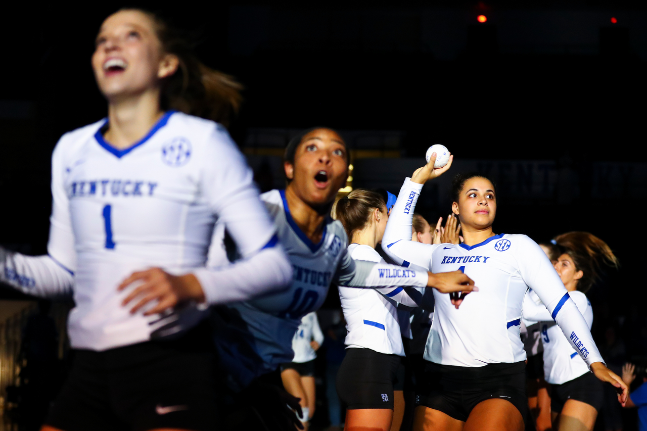 Avery Skinner.

UK sweeps LSU 3-0.

Photo by Isaac Janssen | UK Athletics