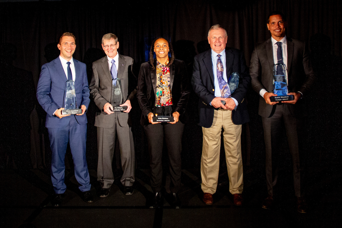 Group Photo. 

UK Athletics Hall of Fame. 

Photo by Eddie Justice | UK Athletics