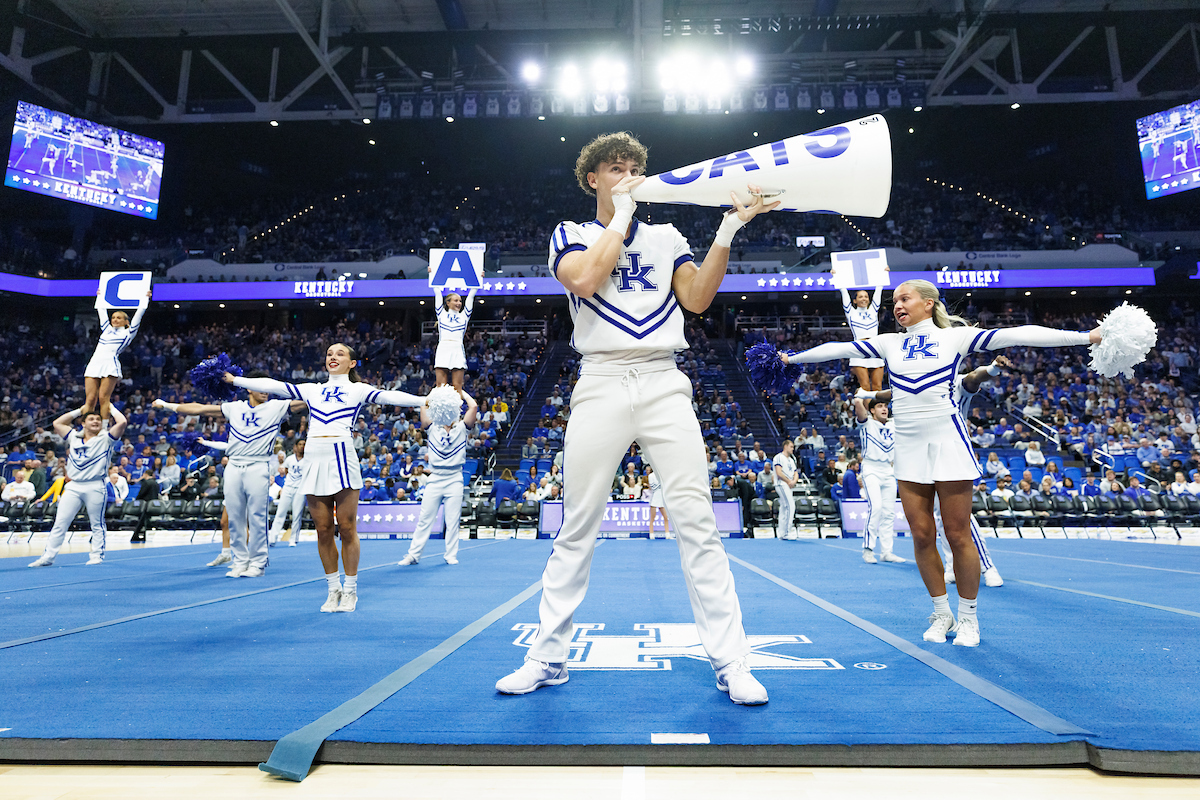 UK Cheerleading to Compete in National Competitions