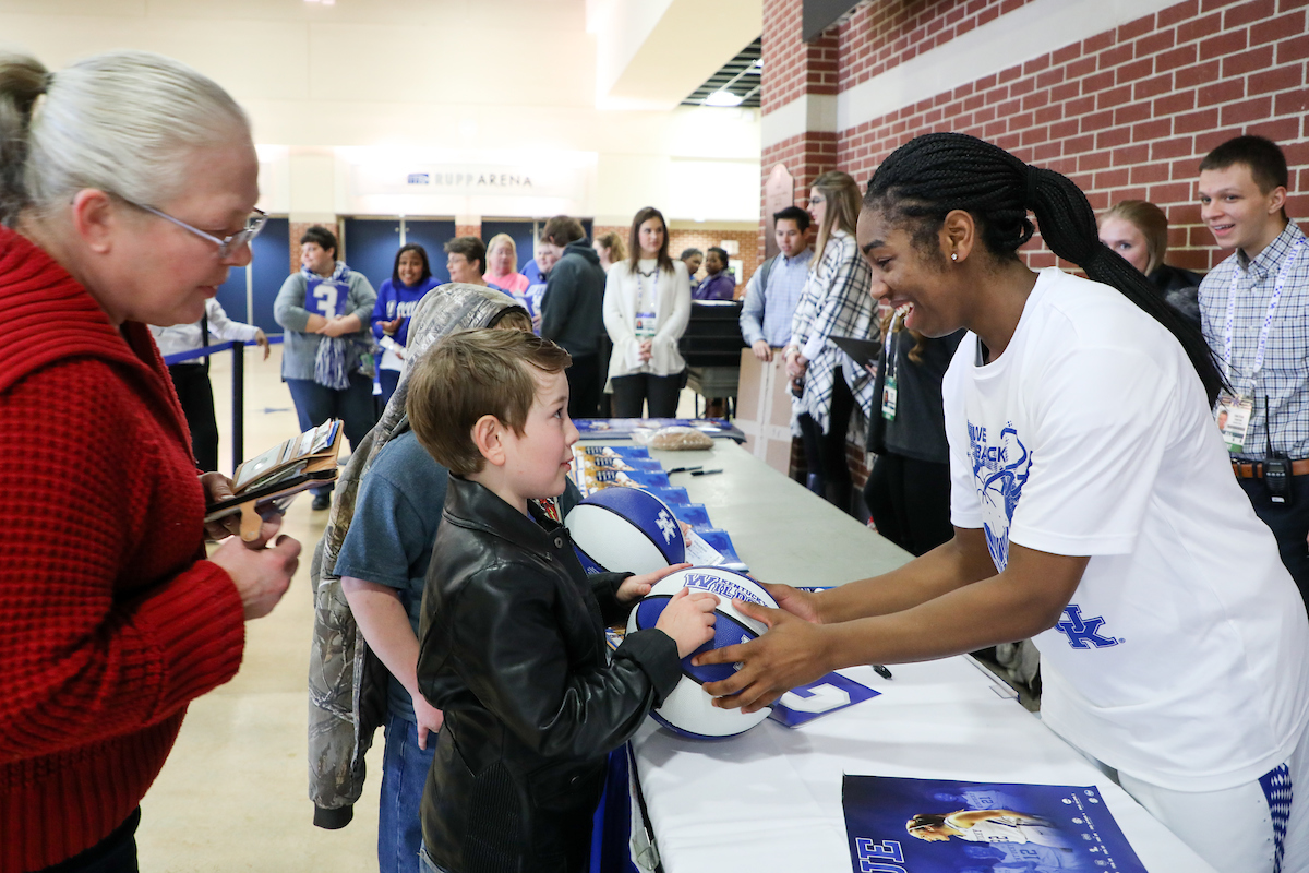 Taylor Murray

The University of Kentucky women's basketball team falls to South Carolina on Sunday, January 21, 2018 at Rupp Arena in Lexington, Ky.

Photo by Elliott Hess | UK Athletics