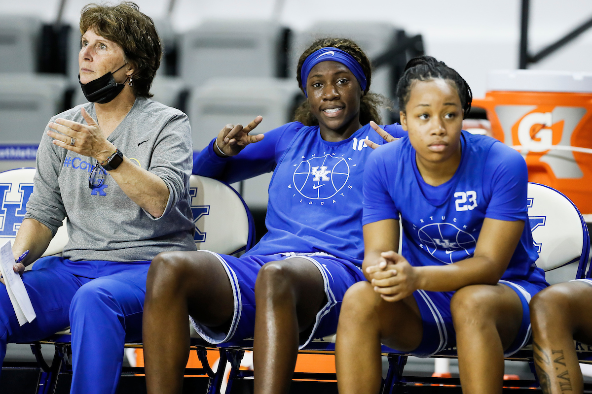 Gail Goestenkors. Rhyne Howard.

Women’s blue-white.

Photos by Chet White | UK Athletics