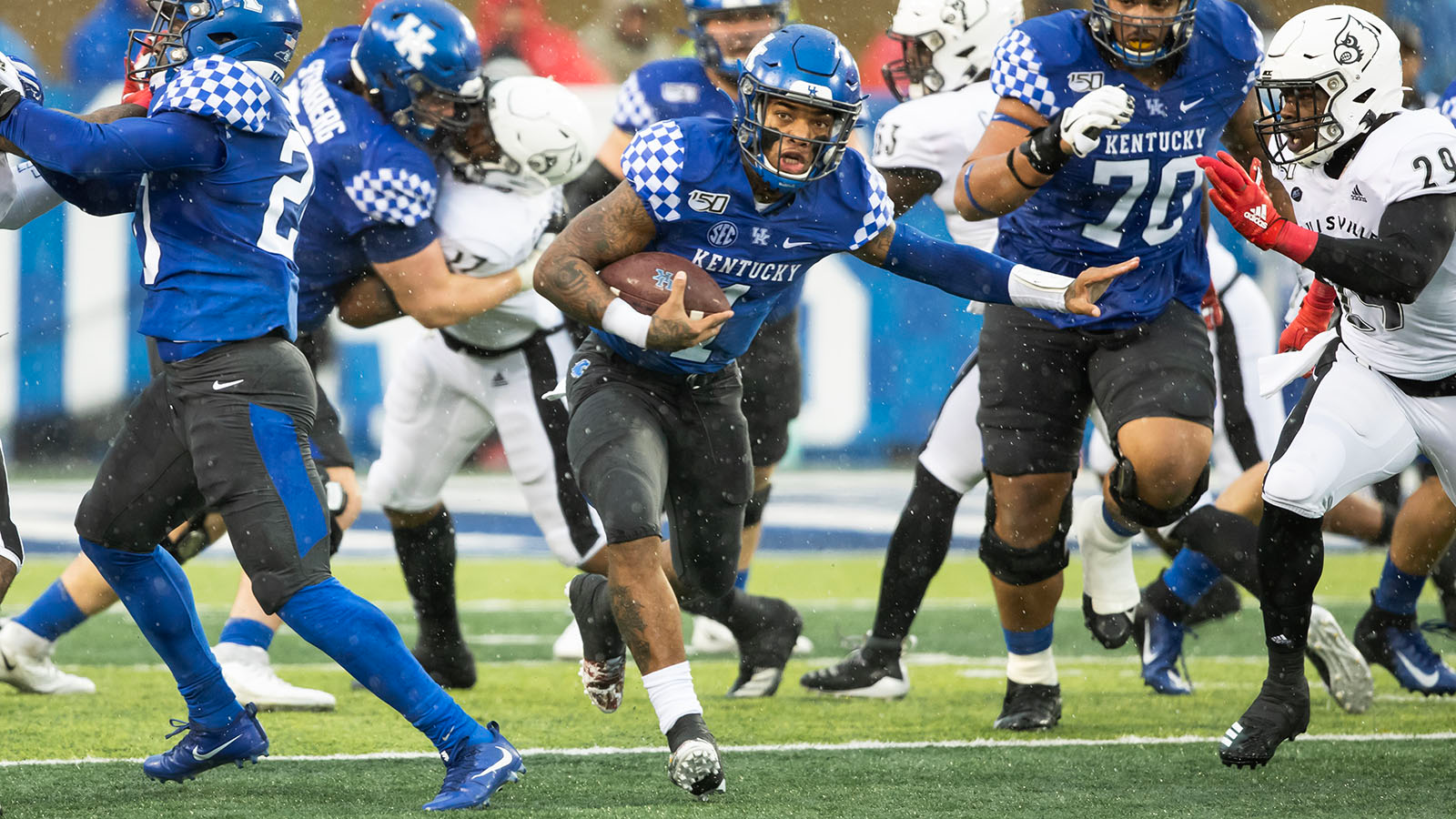 Bowden's Career Day Carries Cats Past Cards