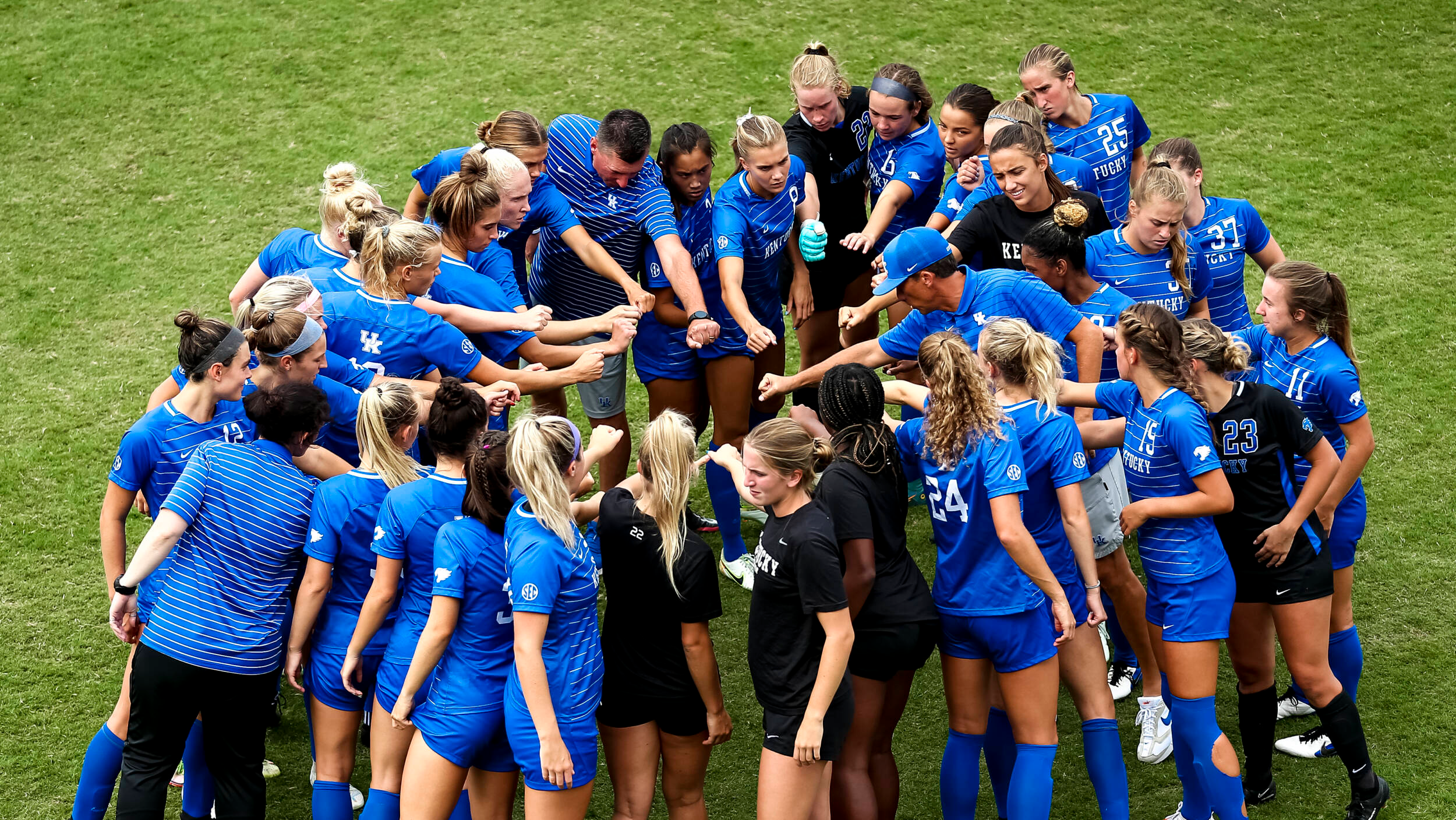 Kentucky Hosts Wright State in Penultimate Non-Conference Match