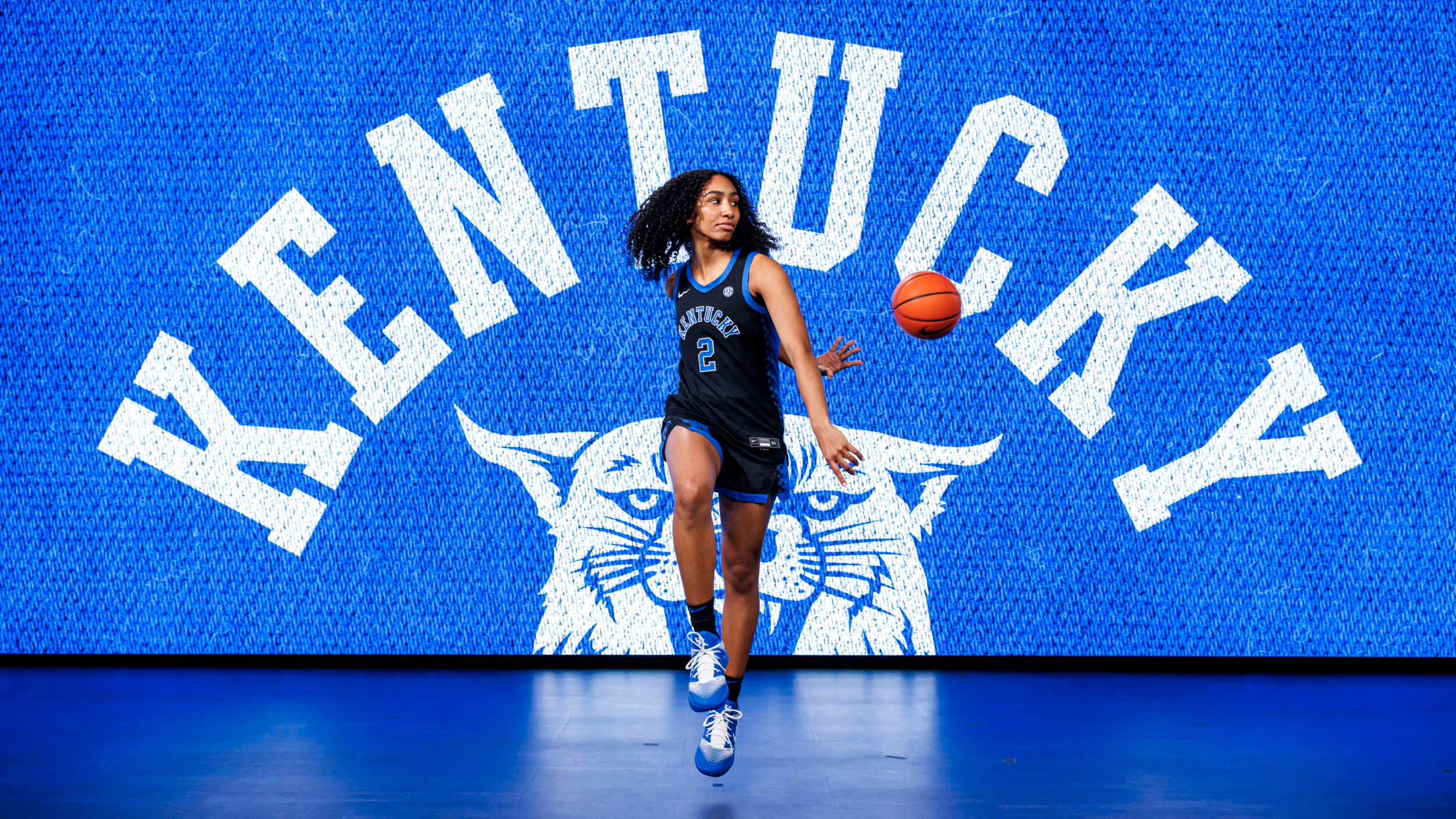 Kentucky Women’s Basketball Signs 5-9 Guard Diana Collins