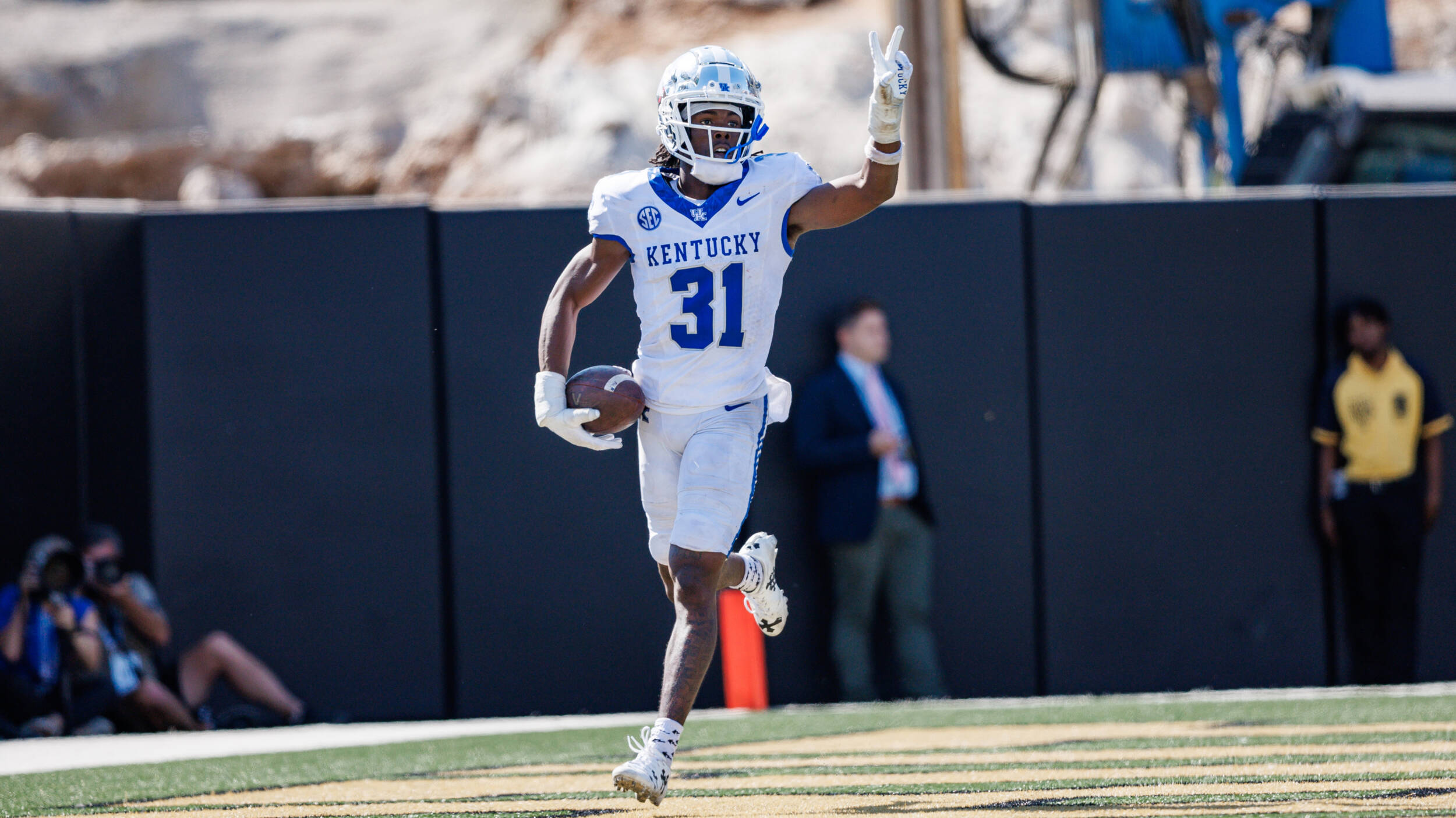 Maxwell Hairston Named Jim Thorpe National Defensive Back of the Week