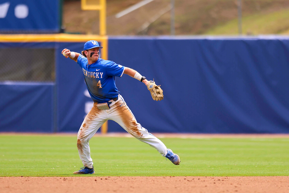Free Bases Haunt Kentucky in Elimination Defeat to South Carolina
