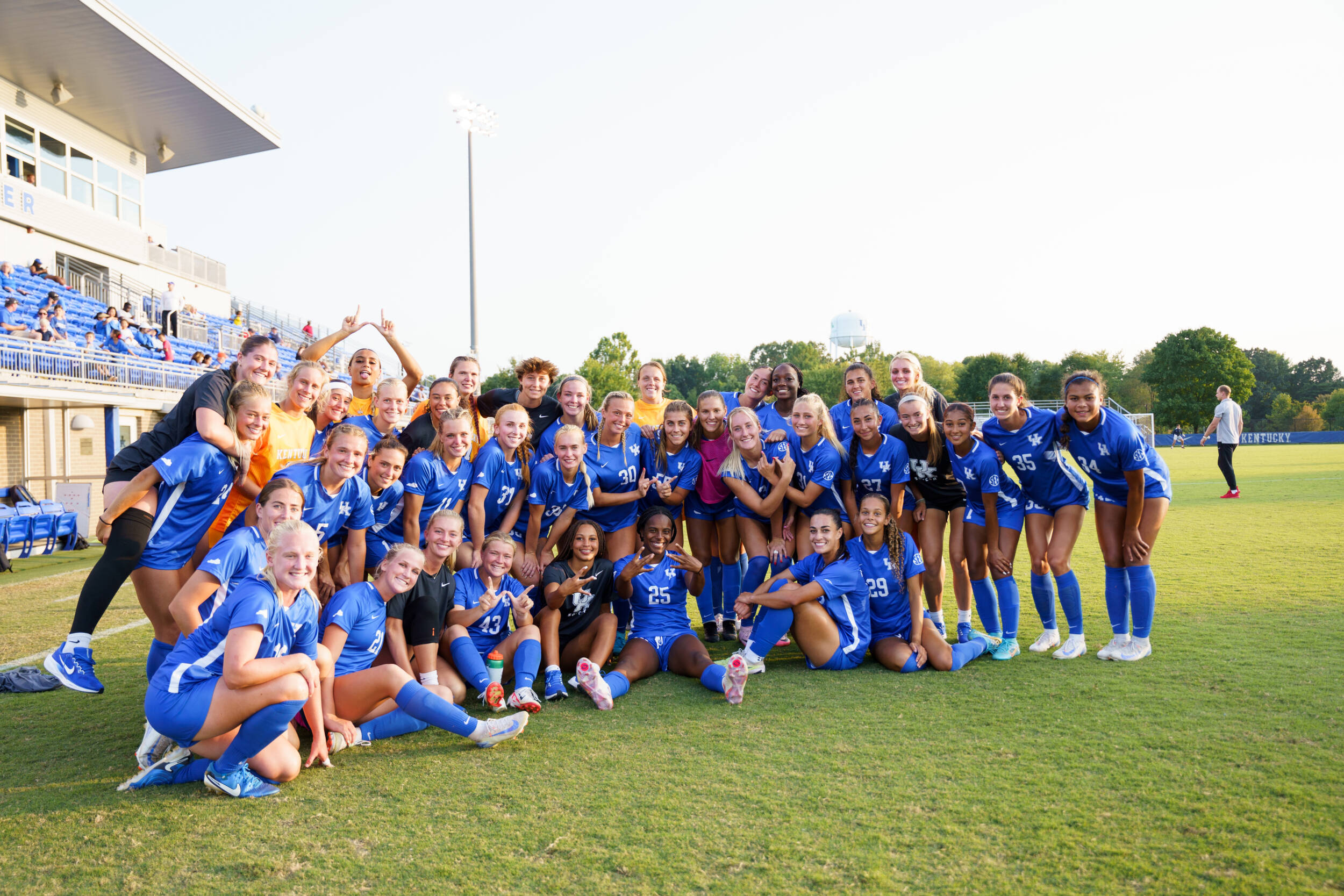 Women’s Soccer Remain Perfect; Defeat Detroit Mercy 2-0