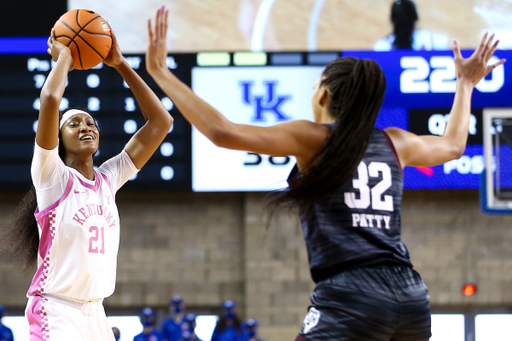 Nyah Leveretter.

Kentucky loses to Texas A&M 73-64.

Photo by Grace Bradley | UK Athletics