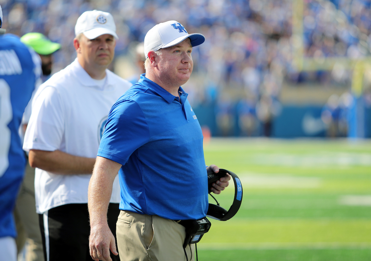 Coach Mark Stoops


Kentucky Football beats Central Michigan 35-20.

Photo by Britney Howard | UK Athletics