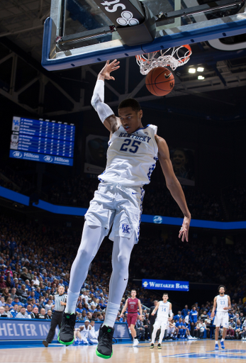 PJ Washington

Mens basketball beat trans 94-66.


Photo By Barry Westerman | UK Athletics