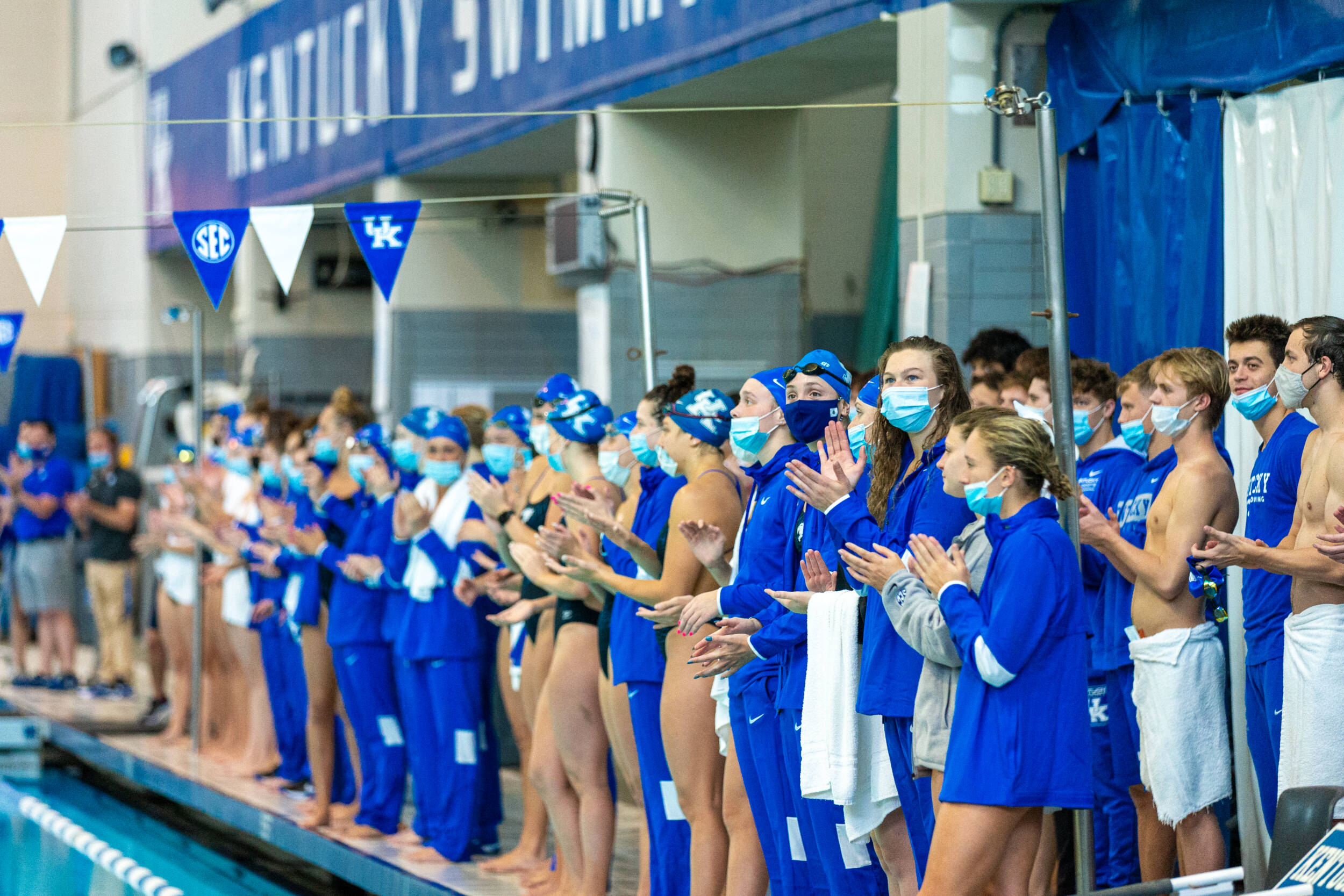 22 Swimmers and Divers Named CSCAA Scholar All-Americans
