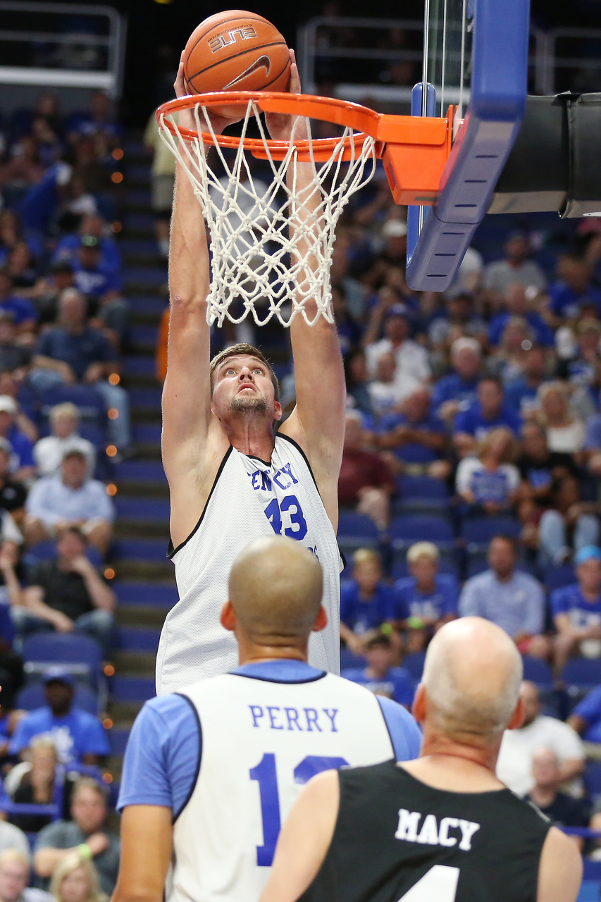 Former Kentucky men's basketball players across a number of decades came back to Rupp Arena for the 2017 UK Alumni Charity Series. 