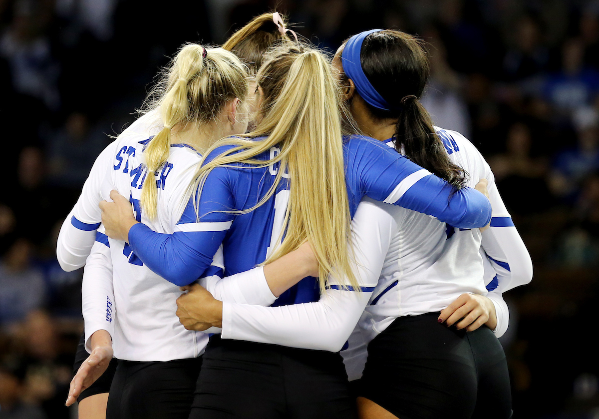 Team

UK volleyball beats Murray State in the first round of the NCAA Tournament.  

Photo by Britney Howard  | UK Athletics