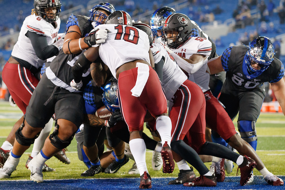 CHRIS RODRIGUEZ JR.

Kentucky beats South Carolina, 41-18.

Photo by Elliott Hess | UK Athletics