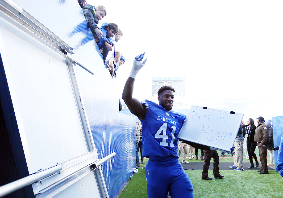 Josh Allen


UK Football beats MTSU 34-23 on Senior Day at Kroger Field. 

Photo by Britney Howard | UK Athletics