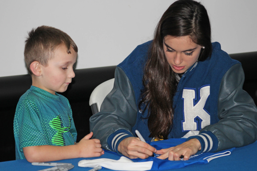 Maci Morris returned to Bell County to meet some of her biggest fans on Wednesday, Feb. 13. 
