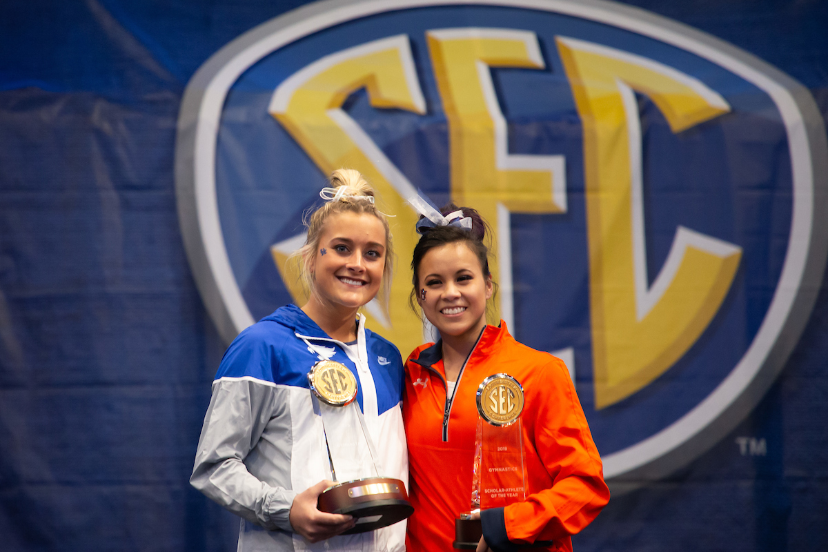Alex Hyland.


Gymnastics scores 196.225 at SEC Championship.

 
Photo by Elliott Hess | UK Athletics