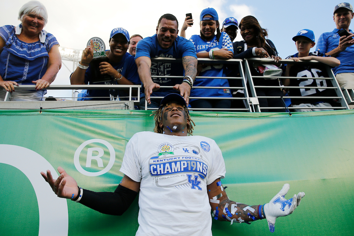 Benny Snell

The UK Football team beat Penn State 27-24 in the Citrus Bowl.

Photo by Michael Reaves | UK Athletics