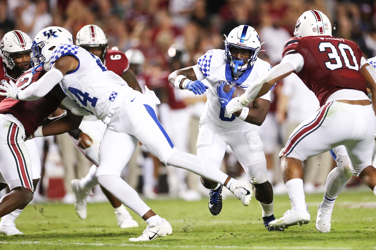 Kavosiey Smoke.

Kentucky beats South Carolina, 16-10.

Photo by Elliott Hess | UK Athletics