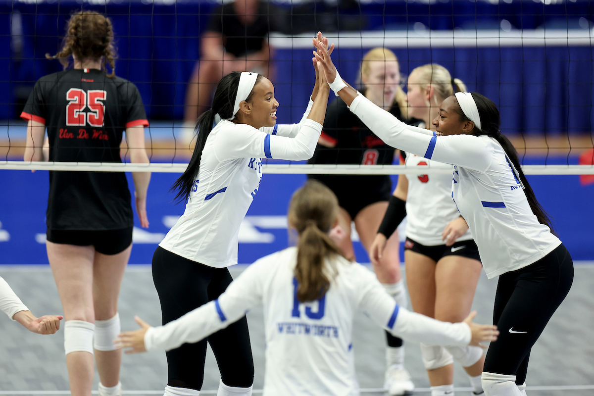 No. 15 Kentucky Hosts 84 Lumber Volleyball Classic in Rupp Arena