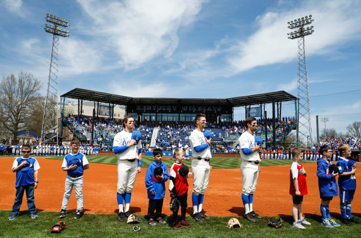 Team.

The University of Kentucky baseball team beats Florida, 3-2, Saturday, April 21, 2018 at Cliff Hagen Stadium in Lexington, Ky.

Photo by Elliott Hess | UK Athletics