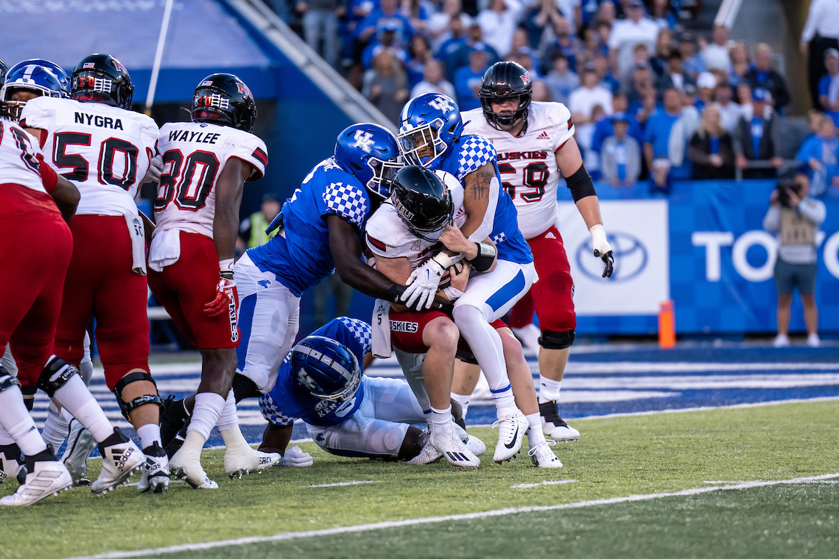 Stoops, Cats Ready for Another SEC Road Challenge