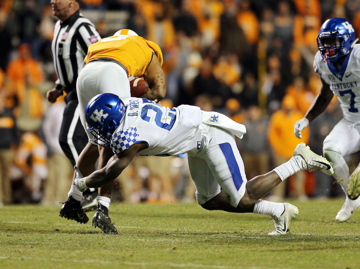 Darius West


Football falls to Tennessee 24-7.

Photo by Britney Howard  | UK Athletics