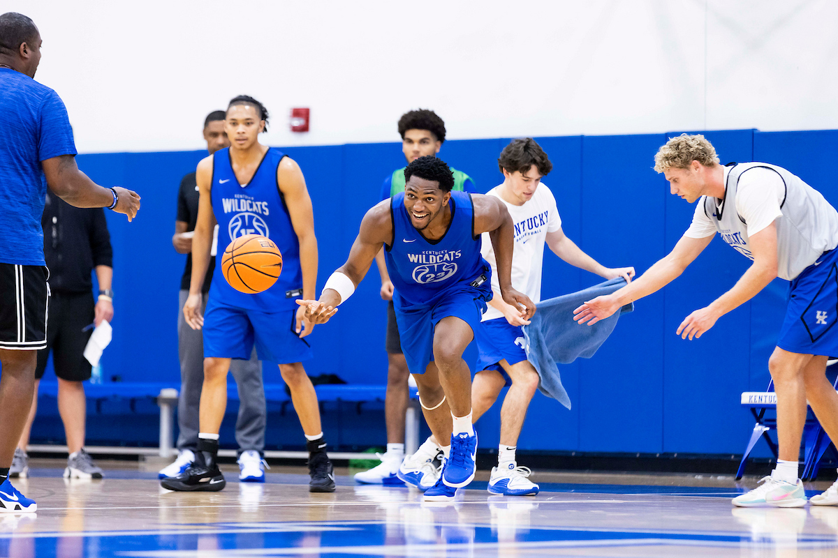 Men's Basketball Practice Photo Gallery (Sept. 29)