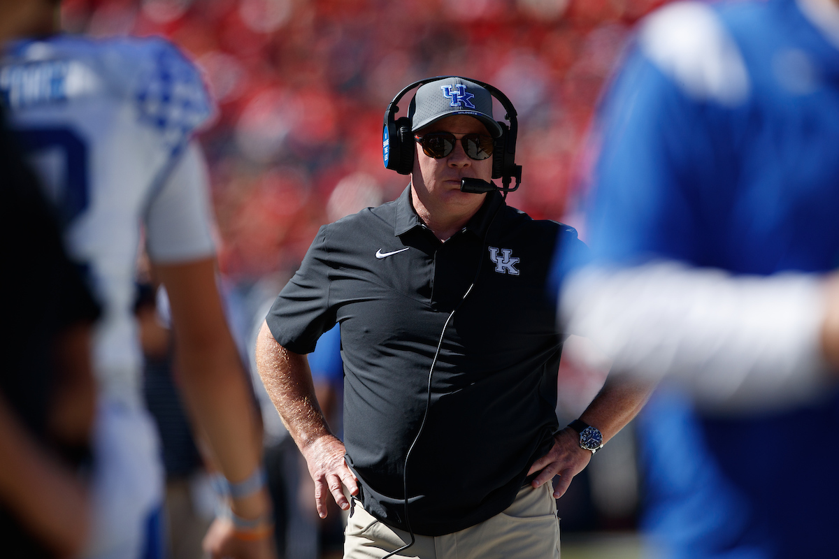 Stoops Addresses Bowl Game, Various Other Topics in Monday Press Conference