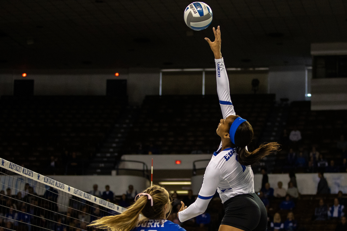 Leah Edmond (13)

UK volleyball defeats Alabama 3-0 at Memorial Coliseum on , Sunday Nov. 11, 2018  in Lexington, Ky. Photo by Mark Mahan