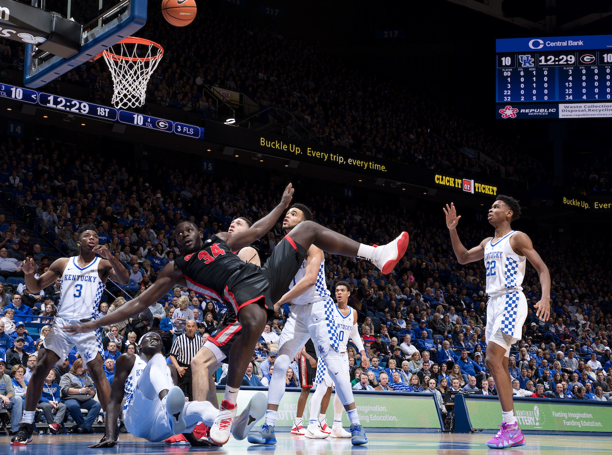 Team.

The University of Kentucky men's basketball team beat Georgia 66-61 on Sunday, December 31, 2017 at Rupp Arena in Lexington, Ky.

Photo by Elliott Hess | UK Athletics