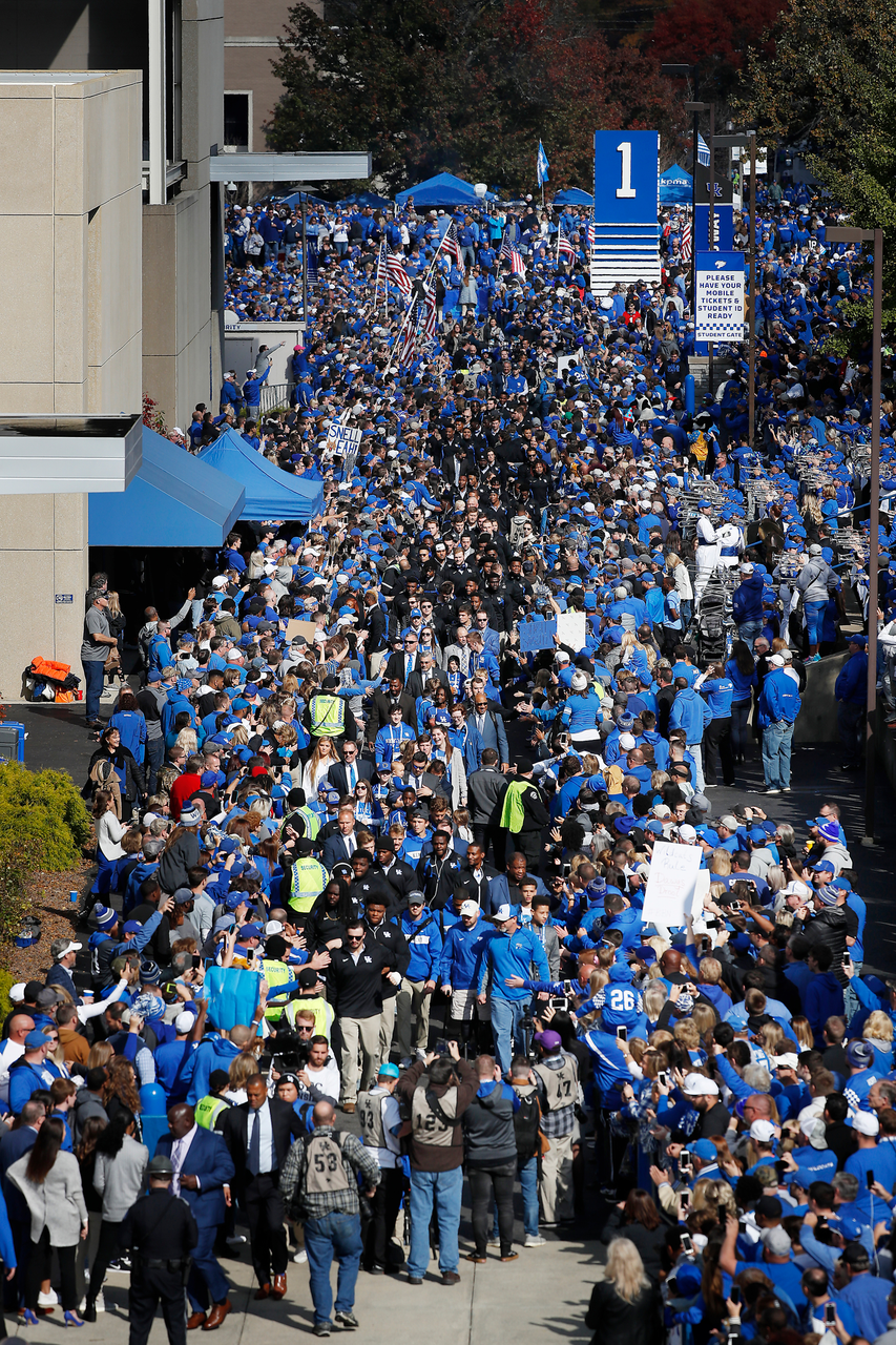 

Men's basketball beat IUP 86-64

Photo by Chet White | UK Athletics