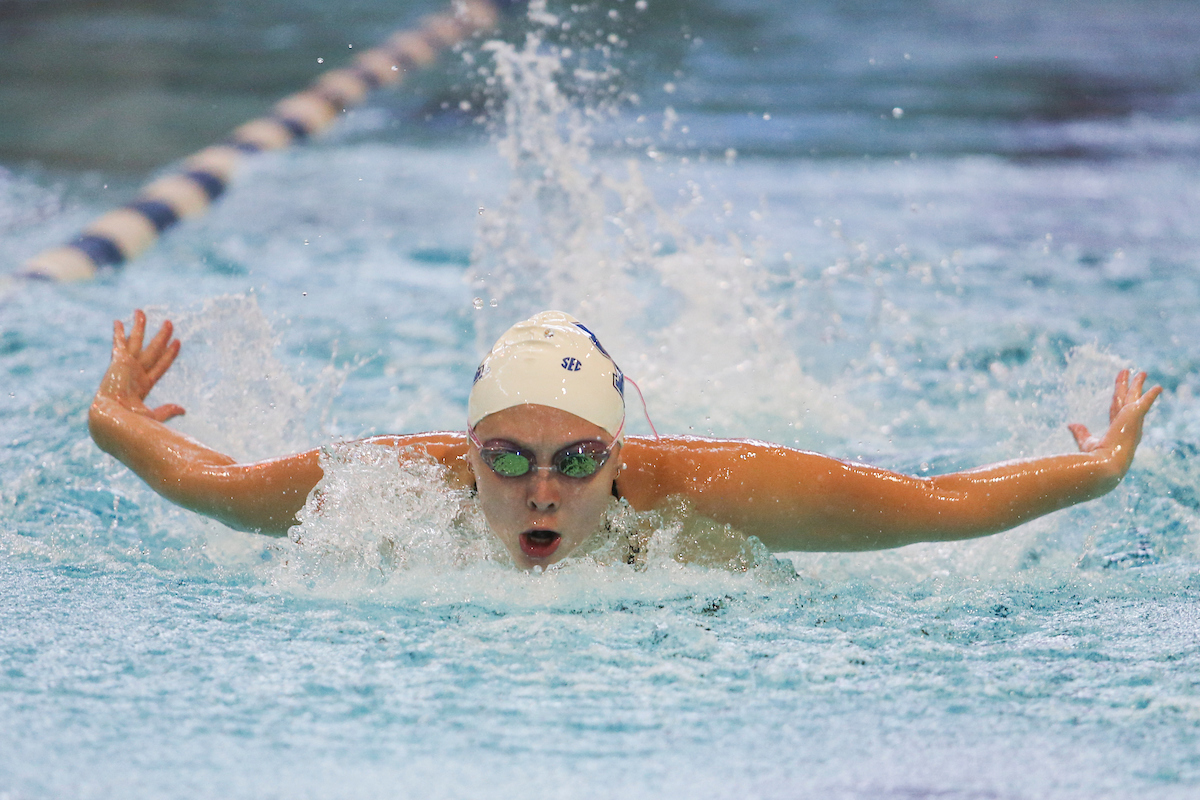 2020-21 Swim/Dive Blue/White match.

Photo by Hannah Phillips | UK Athletics