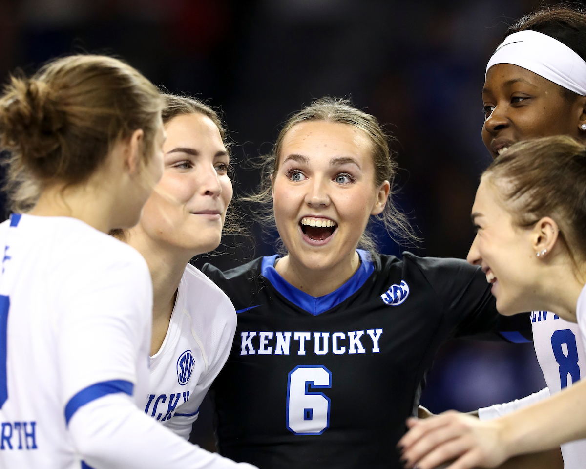 Kentucky Volleyball Hosts WKU for Exhibition and Fan Day Thursday