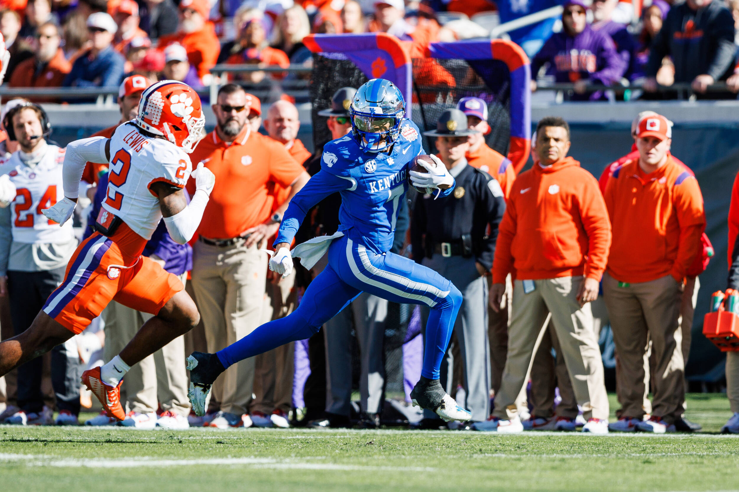 Barion Brown Named to Hornung Award Watch List