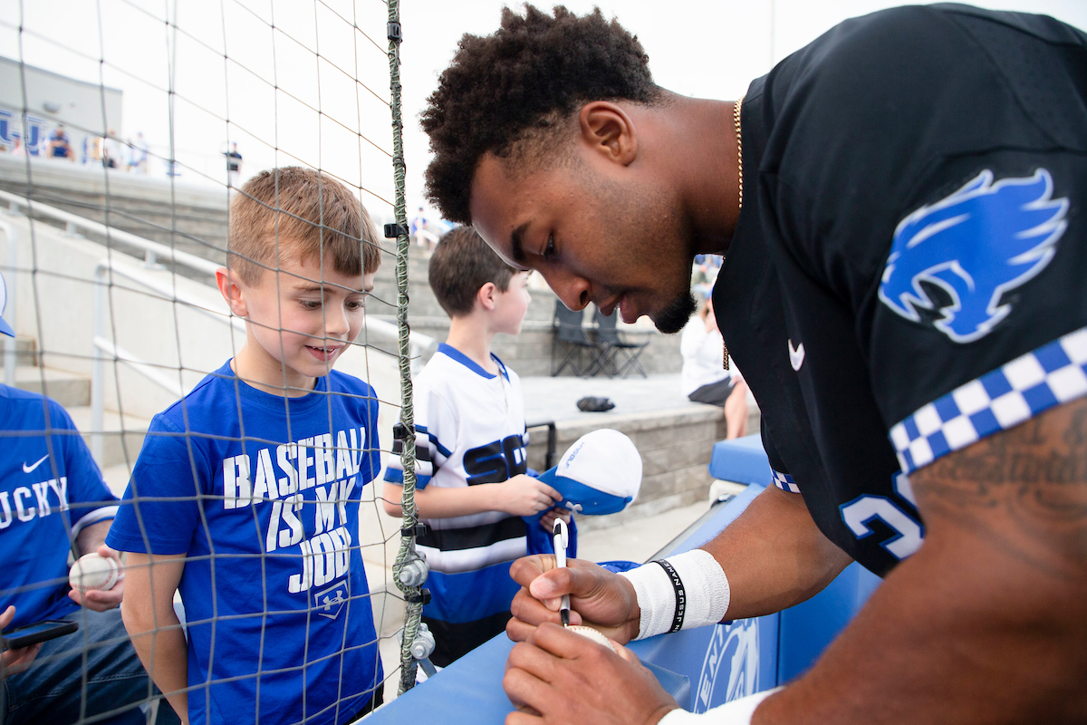 JAREN SHELBY.

Kentucky falls to Vanderbilt, 16-10.


Photos by Elliott Hess | UK Athletics