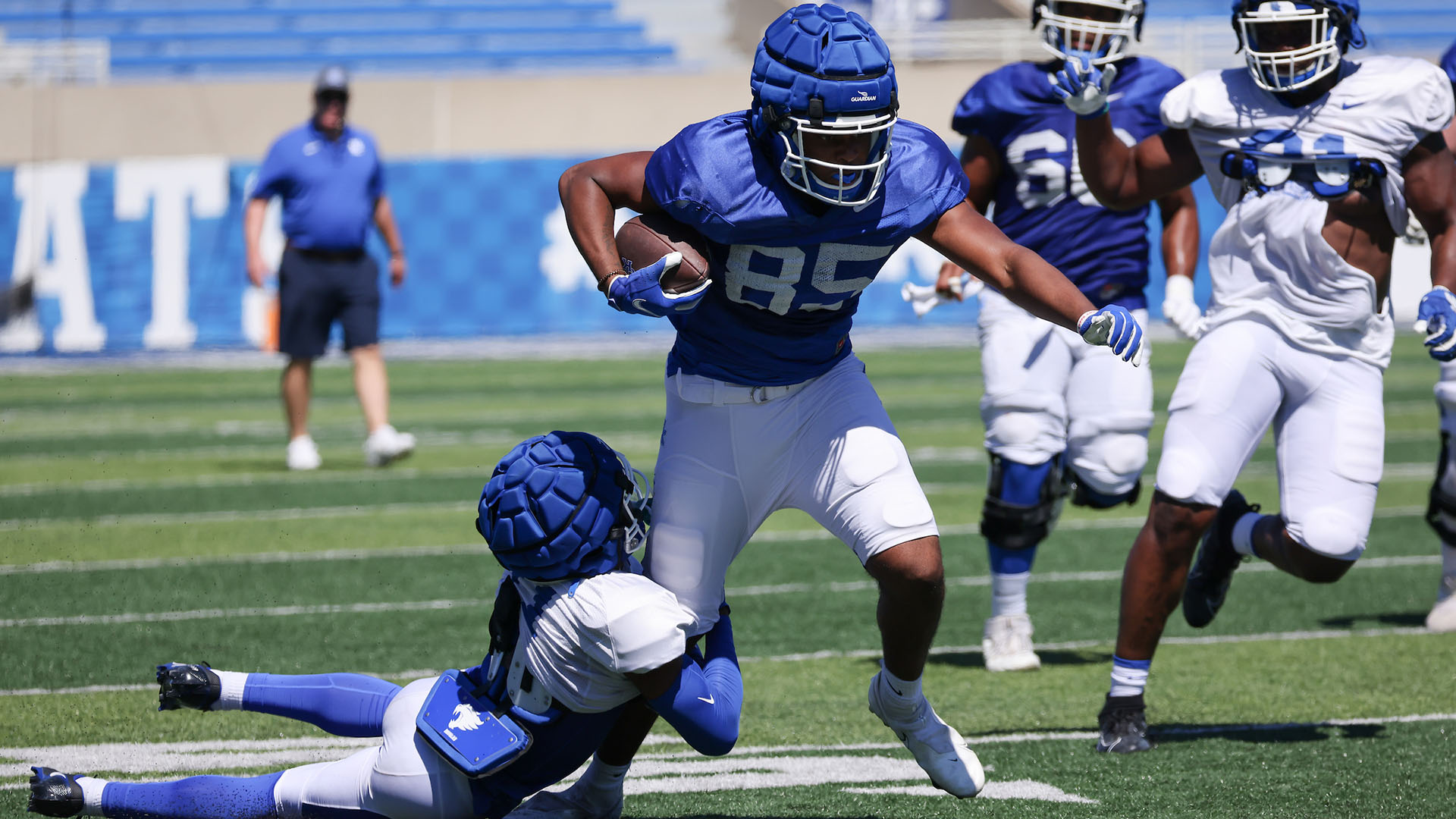 Jordan Dingle Making Big Impression in Fall Camp