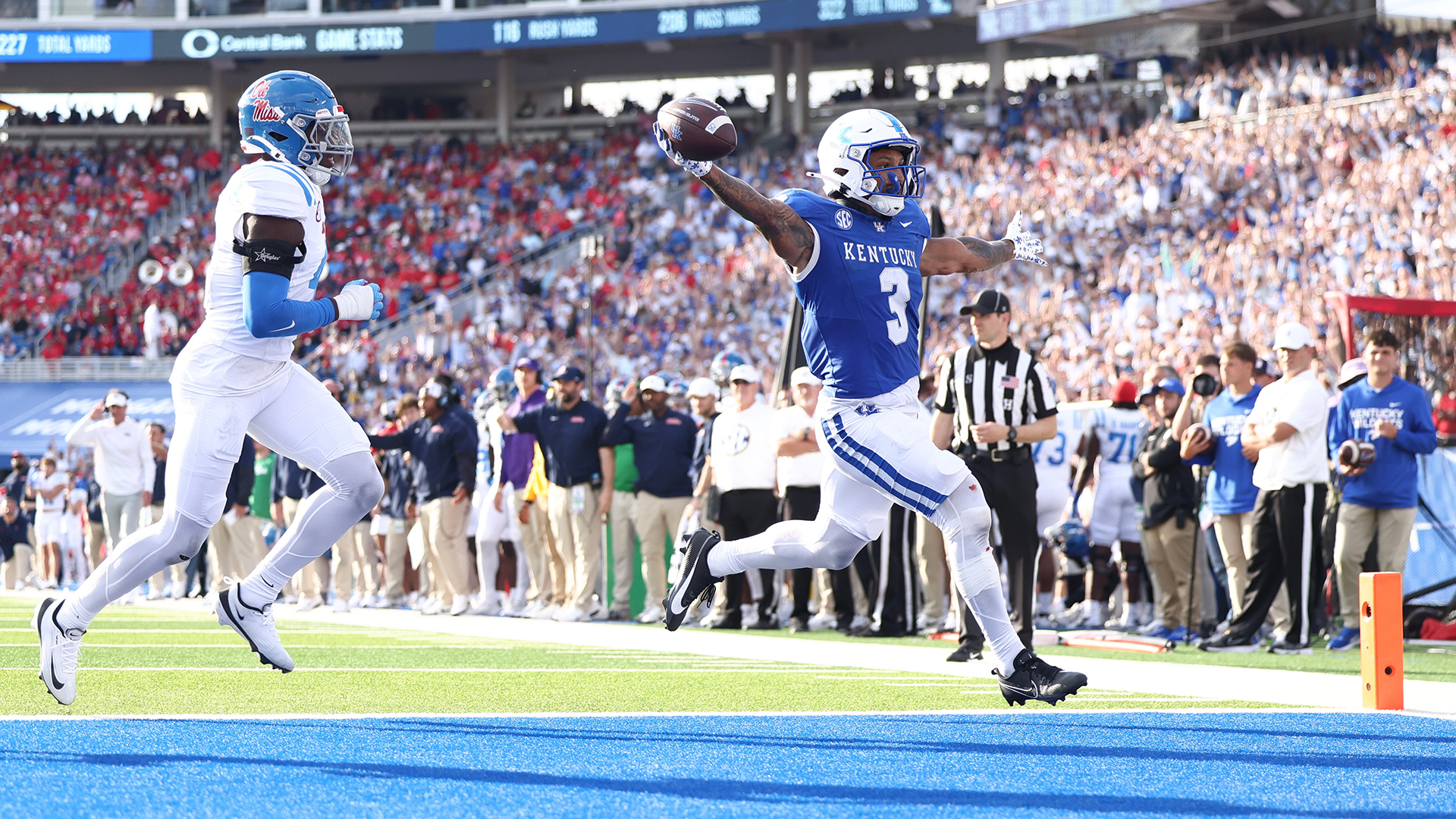 Kentucky Comes Up Short Against No. 20/14 Ole Miss